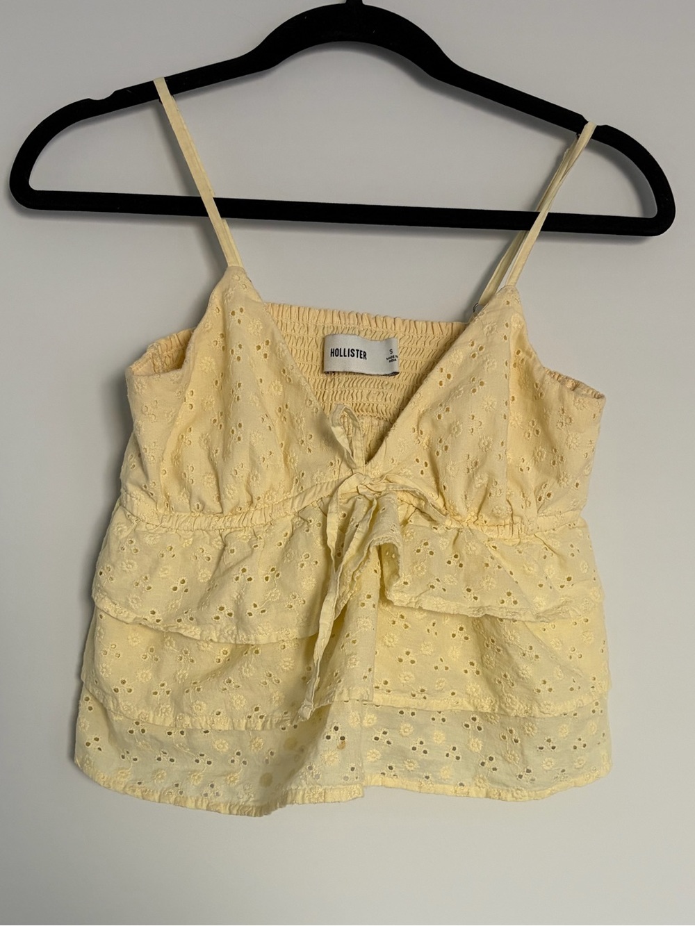 Hollister Butter Yellow Eyelet Ruffle Cami Top S Y2K Coquette Cottagecore